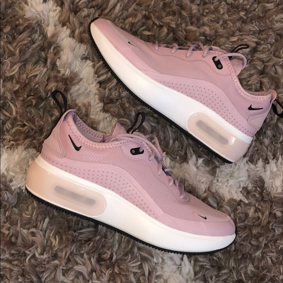 Nike Shoes - Nike air max dia